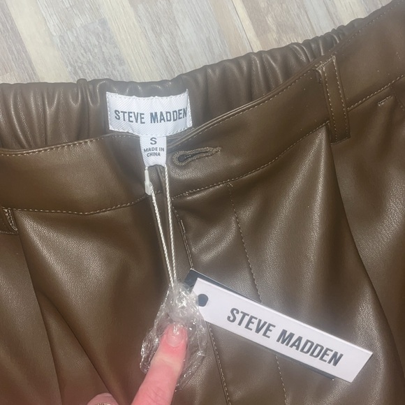 NWT Steve Madden Coco Leather Shorts - Picture 3 of 3